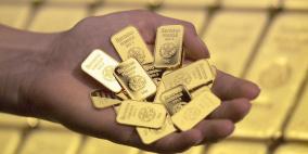 الذهب يرتفع ويتجه لتعزيز مكاسبه