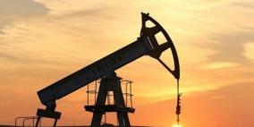 هبوط أسعار النفط بعد تعطل ربع المصافي الأميركية