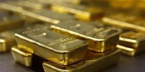 الذهب يهبط مع ارتفاع الدولار