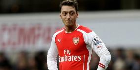 هل ينتقل مسعود أوزيل إلى برشلونة؟