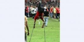 الفيفا يحتفي بصورة غير عادية لمشجع مصري 