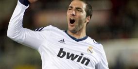 هيجوين يرتدي قميص نابولي خلال ساعات مقابل 37 مليون يورو