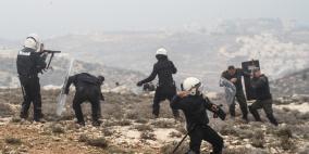 اشتباكات بين شبان متظاهرين من مخيم الجلزون والاجهزة الأمنية الفلسطينية  احتجاجا على تقصير وكالة الغوث "الأنروا" تجاه المخيمات