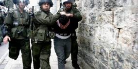 الاحتلال يحتجز شابين وطفلا من يعبد