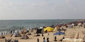 بلدية غزة: شاطئ البحر من الميناء وحتى الشيخ عجلين آمن للسباحة