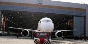 الصين تعرض أول إنتاجها من الطائرات للرحلات المتوسطة