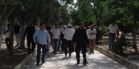 مستوطنون يقتحمون الأقصى ويحاولون احراق متاجر في القدس القديمة