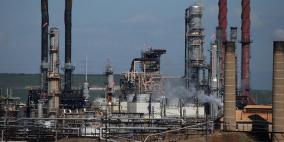 تراجع أسعار النفط مع ارتفاع الدولار وزيادة المخزون