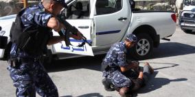 الشرطة تقبض على 3 أشخاص قاموا بدهس عنصر أمن بالخليل