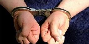 الشرطة تقبض على شخص صادر بحقه حكم بالمؤبد