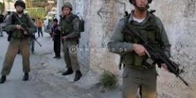 قوات الاحتلال تداهم مسجدا ومنزلا في جنين