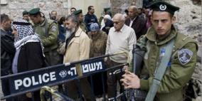 الاحتلال يمنع الرجال المقدسيين من أداء صلاة الجمعة في رحاب الأقصى