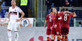 روما يسحق ميلان برباعية في مباراة مجنونة