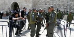 الاحتلال يُحوّل القدس لثكنة عسكرية ويحاصر الأقصى