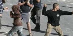 مستوطنون يرشقون بالحجارة سيارات المواطنين غرب بيت لحم