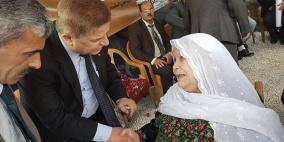 وزير الصحة يحذر من خطورة الوضع الصحي للأسير الجنازرة