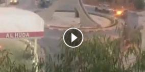 بالفيديو: خمس اصابات في مواجهات بين الشبان وقوات الاحتلال برام الله