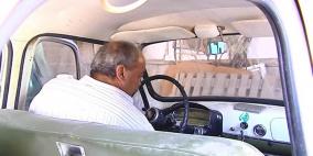 بالصور : بين المتعة والاستثمار ... "غزي" يهوي جمع السيارات القديمة