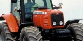 إصابة في حادث سير بين مركبة وجرار زراعي شمال طولكرم