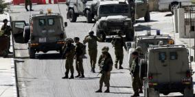 الاحتلال يقتحم خربة صافا ويشدد من إجراءاته التعسفية في الخليل