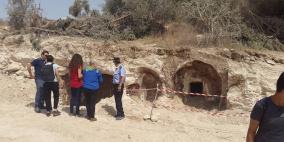 العثور على مقبرة بيزنطيه في عرابه جنوب جنين خلال اعمال توسعه الشوارع