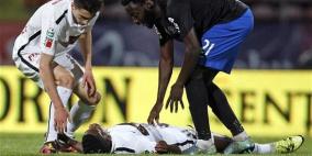 بالفيديو: وفاة لاعب كاميروني سقط مغشياً عليه على أرضية الملعب