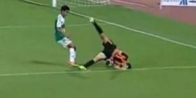 خطأ فادح لحارس "مغربي" يُثير سخرية صحف عالمية