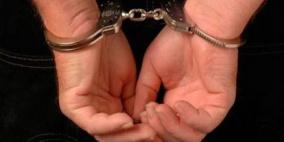 اعتقال مواطنين خلال اشتباكات داخل الأقصى