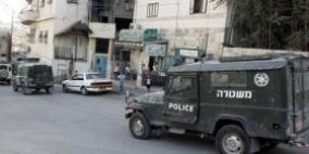 الاحتلال يحاصر عزون وعشرات المستوطنين يحاولون اقتحامها