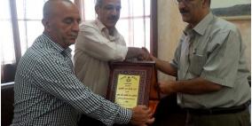 تكريم اطباء دير الغصون اللذين ذهبوا الى غزة