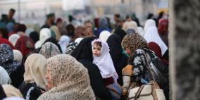 الآلاف يزحفون صوب القدس لأداء صلاة الجمعة الثانية من رمضان عبر حاجز قلنديا