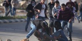 إصابة شاب بقنبلة غاز في رأسه بمواجهات شرق بيت لحم