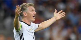 مورينيو يدعو باستيان شفاينشتايجر للبحث عن نادٍ جديد