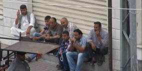 بالصور: إغلاق البنوك في غزة إثر اعتداء موظفي حماس عليها