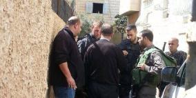 القدس: قوات الاحتلال تقتحم منزلا بحجة تفقد صاحبه المحكوم بالحبس المنزلي
