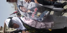 اعتصام عشرات الصحفيين والمئات من أهالي الأسرى رفضا بالدعوة التي قدمتها السفارة الأمريكية للصحفيين الفلسطينيين في رام الله