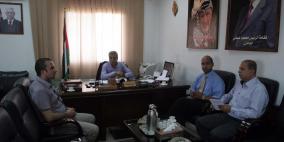 قلقيلية : المحافظ يلتقي وفدا من جمعية الكتاب المقدس