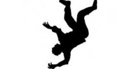 مصرع مواطن إثر سقوطه من علو في خان يونس