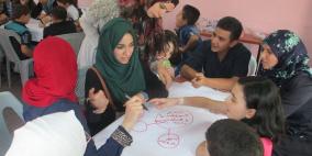 انجاز فلسطين يعقد ورشة جولة في السوق بالخليل