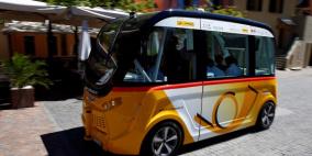 بالصور.. مدينة سويسرية تسيّر حافلات بلا سائق