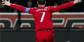 بلاتر يغازل رونالدو: إنه لاعب رائع وقائد في الملعب