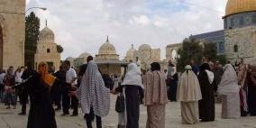 مرابطات يعتصمن أمام الأقصى احتجاجا على منعهن من دخوله