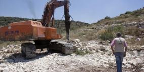 "العمل الزراعي" يواصل استصلاح وتأهيل 304 دونم في محافظتي جنين ونابلس