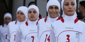 إيران تهاجم قناة العربية بسبب ادعائها لعب رجال بمنتخب نساء