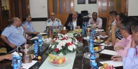 اجتماع يبحث سبل تسهيل التسوق بأسواق بلدية طولكرم في رمضان