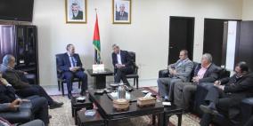 محافظ قلقيلية يبحث قضايا الوضع الصحي للمحافظة مع مدير عام المستشفيات