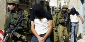 الاحتلال يعتقل خمسة مواطنين ويصيب آخرين باقتحامه لعدد من المناطق