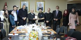 رئيس "القدس المفتوحة" يستقبل وفداً من "الإنسانية أولاً"