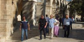 عناصر من مخابرات الاحتلال ومستوطنون يقتحمون الأقصى