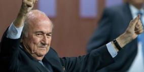 بلاتر يعترف بوجود كرات باردة في اليويفا